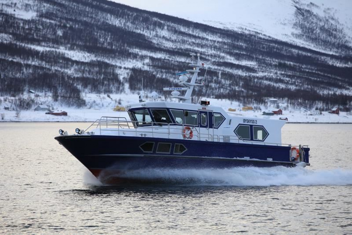 Øyskyss II boat rental for up to 33 persons
