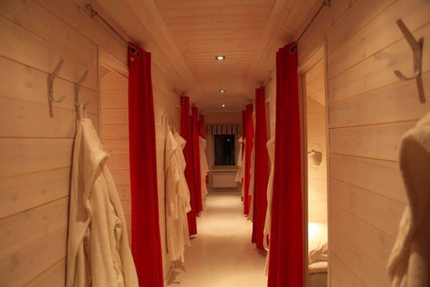 Hall with dormitories at Posthuset Expedition Lodge