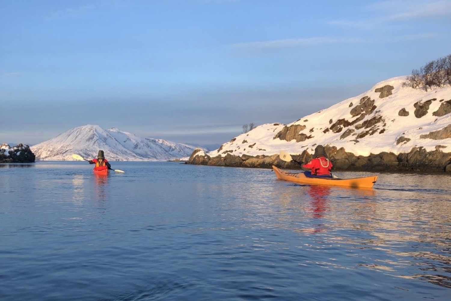 Three days Arctic Camp with kayaking, skiing and snowshoeing