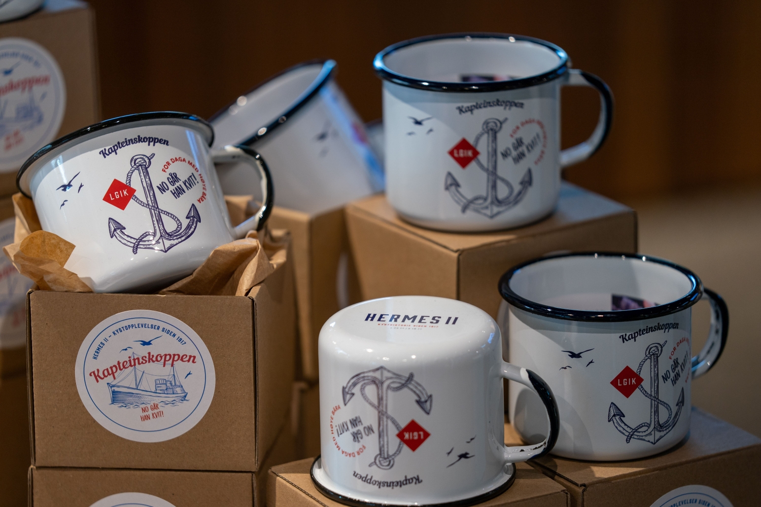 Cups with Hermes 2 logo