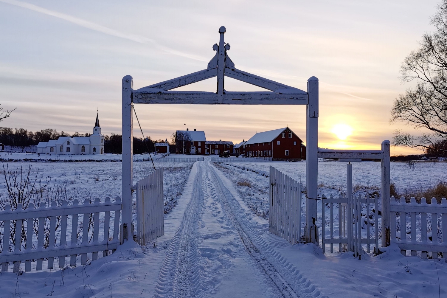 Porten inn til Tranøya om vinteren