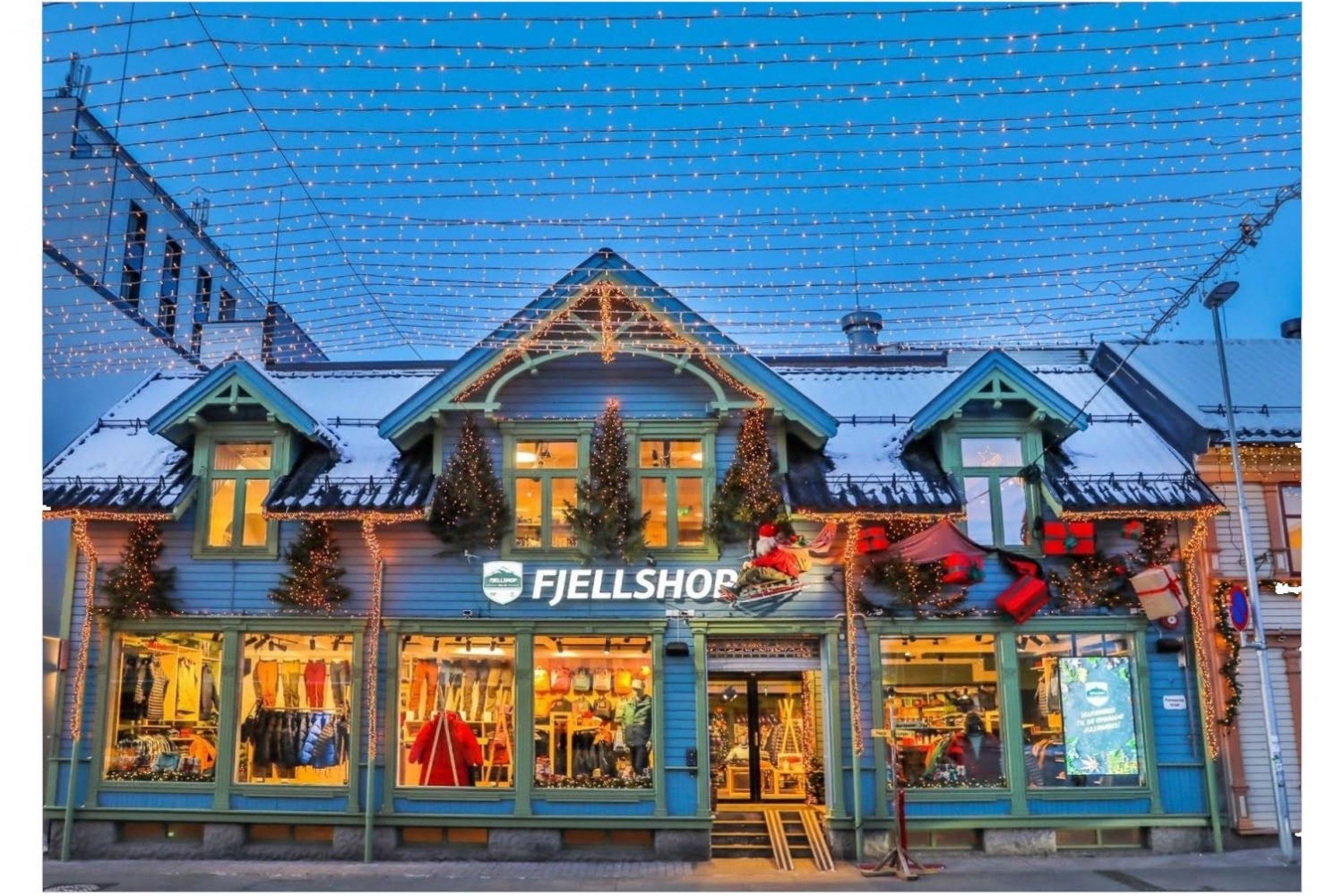 Fjellshop entrance with Christmas decorations