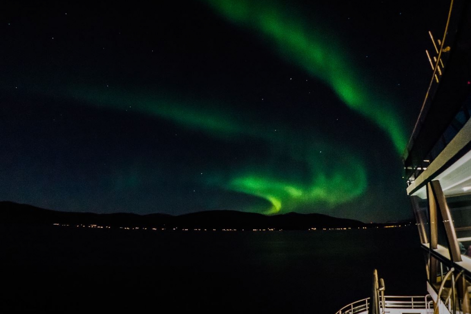Electric Northern Lights Cruise (without dinner)