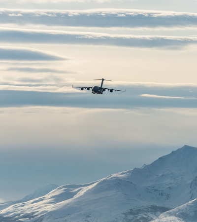 Plane flying into Tromsø